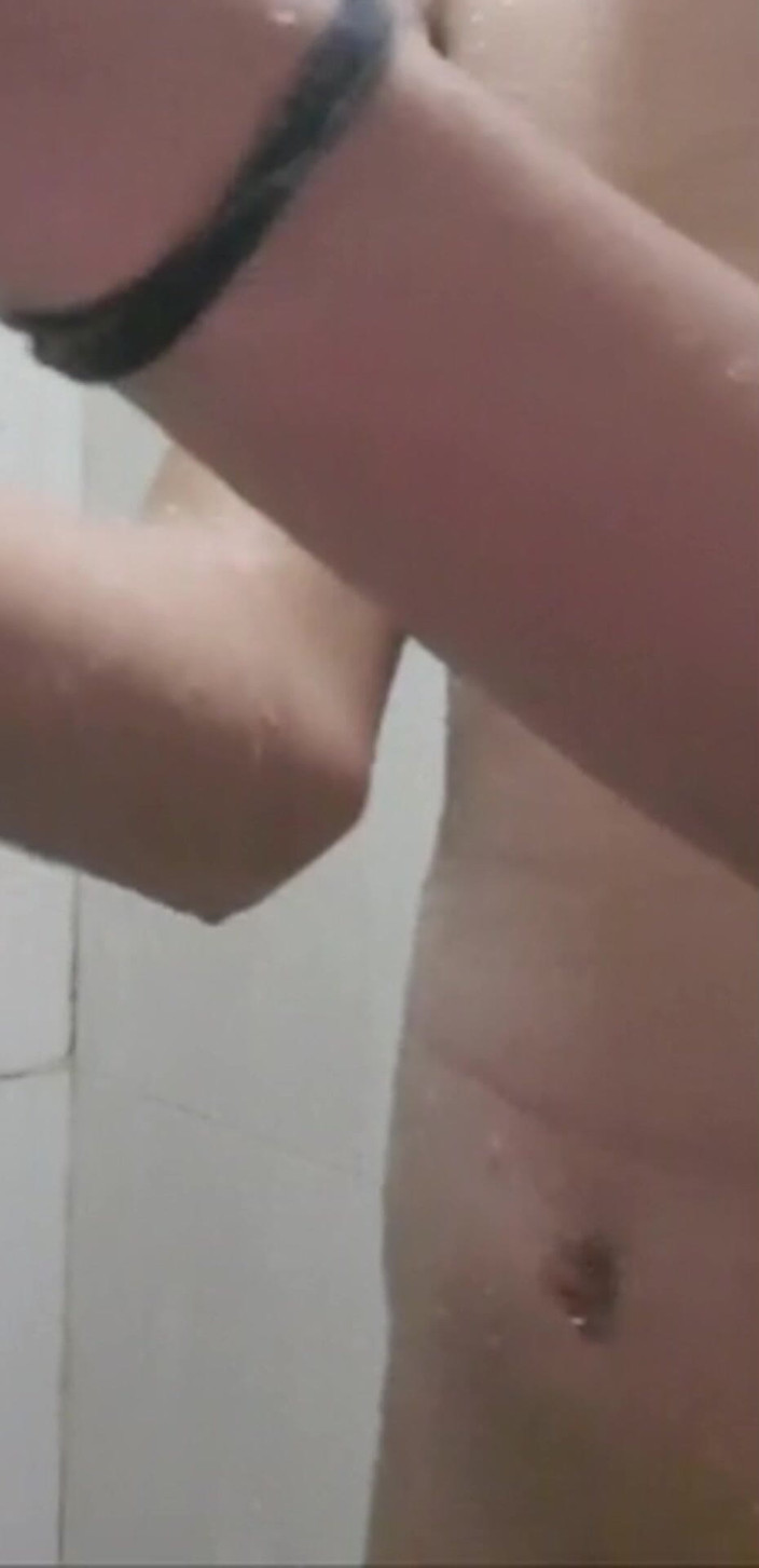 Morx: Young Asian Boy Masturebating in Bathroom