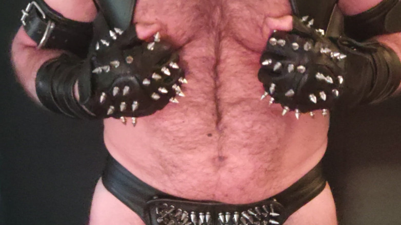 MusclesCigarsFFPig: सौतेला बाप चमड़ा लायक मम्मी