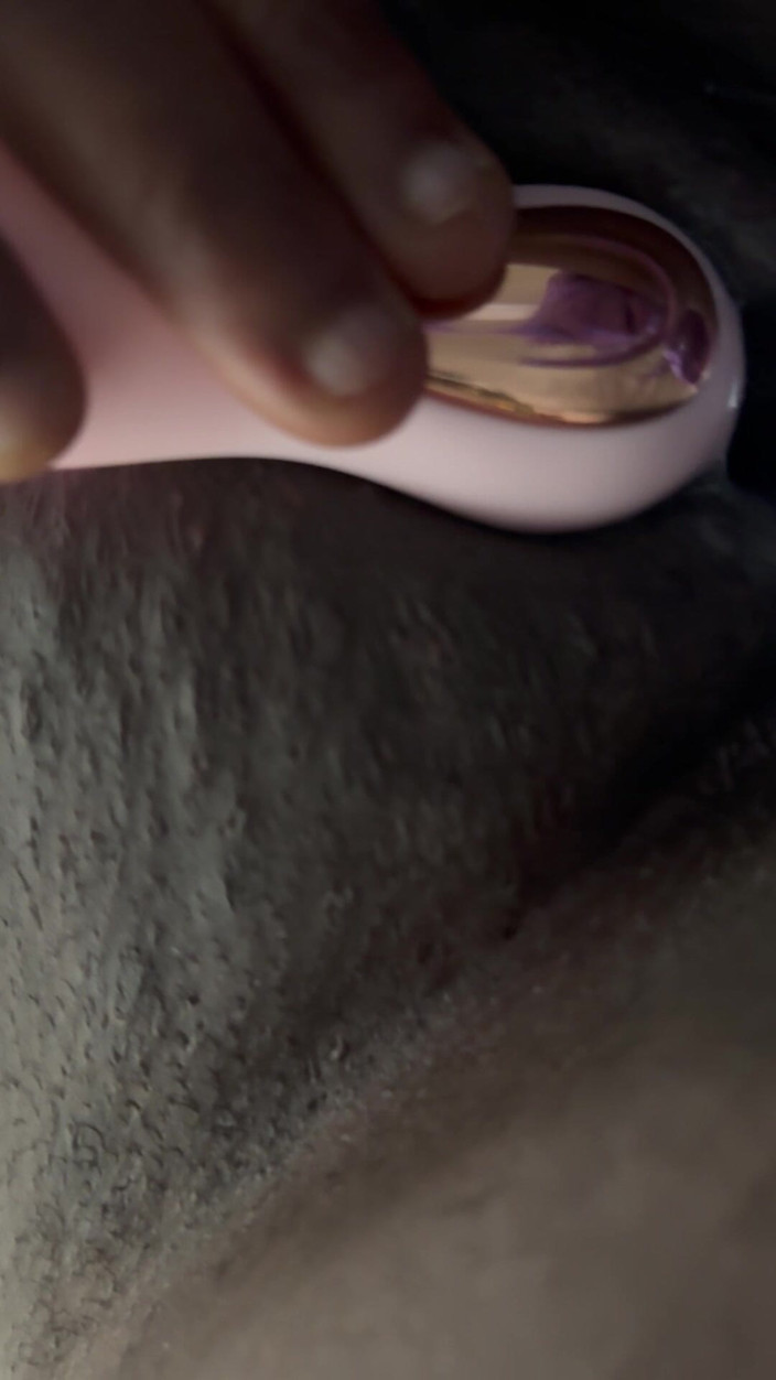 Sexxyluther: Grosse juteuse et mouillée