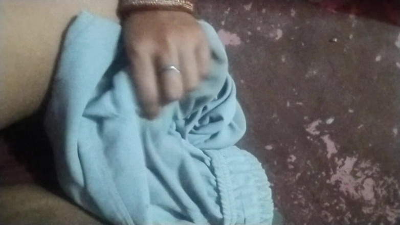 hotsimran70: Simran Bhabhi masturbt mit ehemann und ehefrau
