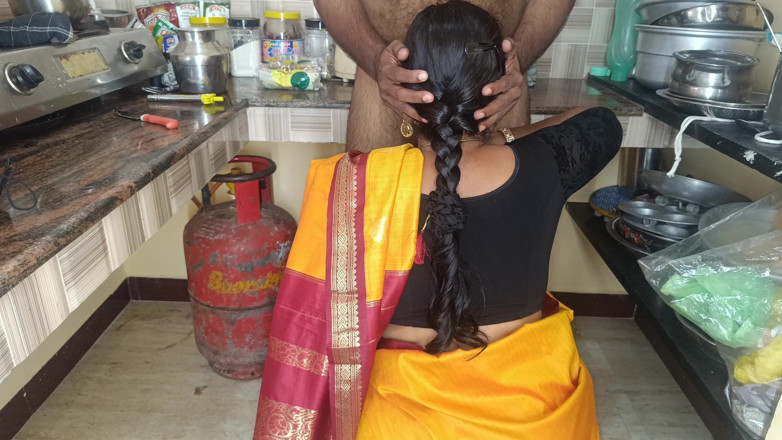 Palani69: Femme au foyer, sexe dans la cuisine