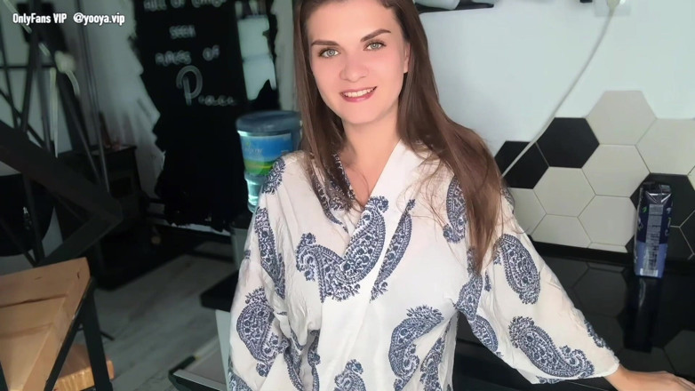 YooYa ASMR: Yapışkan üvey annenin boşalması inek üvey oğlu tarafından yakalandı ve onu yaladı