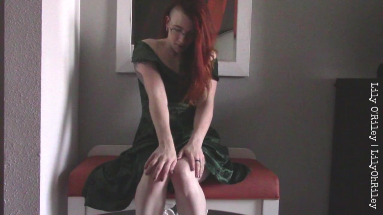 Lily O'Riley: Pinup-höschen benetzen
