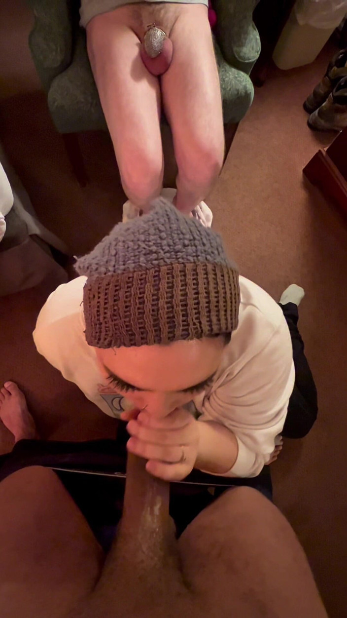 MyPrejacBoyfriend: Faccio questo cuck ingabbiato guardami succhiare