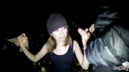 Cumbizz: Pompino di gruppo teenager asiatico