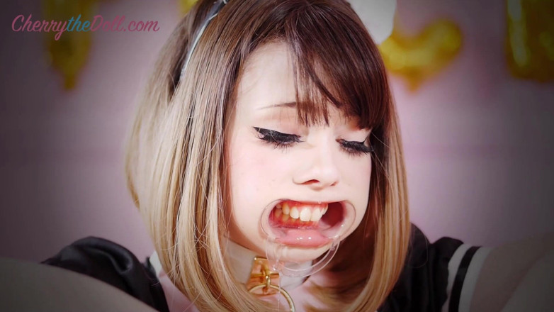 Cherry The Doll: Slime Feed