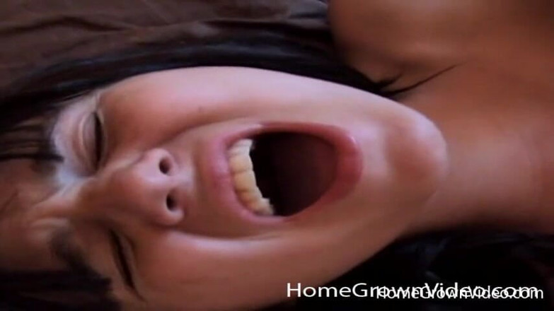 Homegrown Lesbian: Chloe và maya trở nên bẩn thỉu với dây đeo trên...