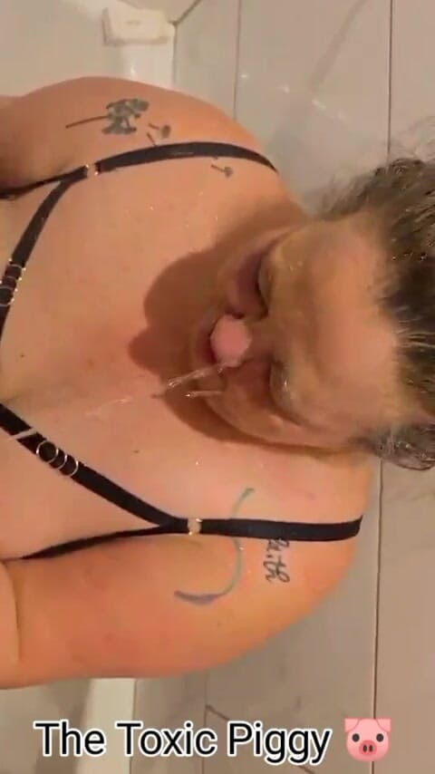 Kimmywetwet: Dzień 1 BBW sikanie i gardło szkolenie niewolników z BBC