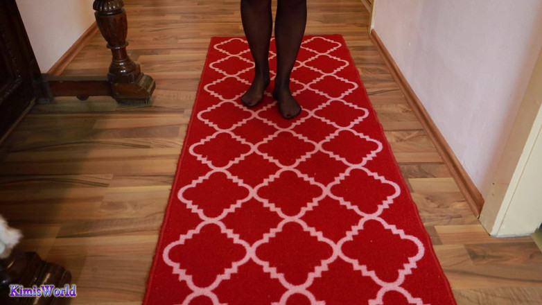 KimisWorld: Asmr nylon caminando por la alfombra - transparentes medias pies y...