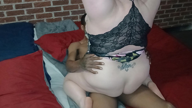 Sloppylynn: Je chevauche cette bite ridiculement