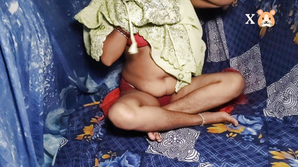 Desi step mom: Att ta med en klänning till styvsyster