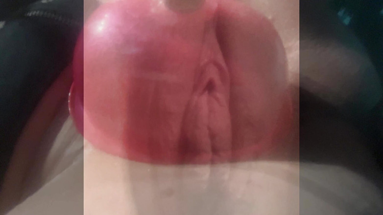 Mixkitten: Elle fait un camel toe avec pompe à chatte