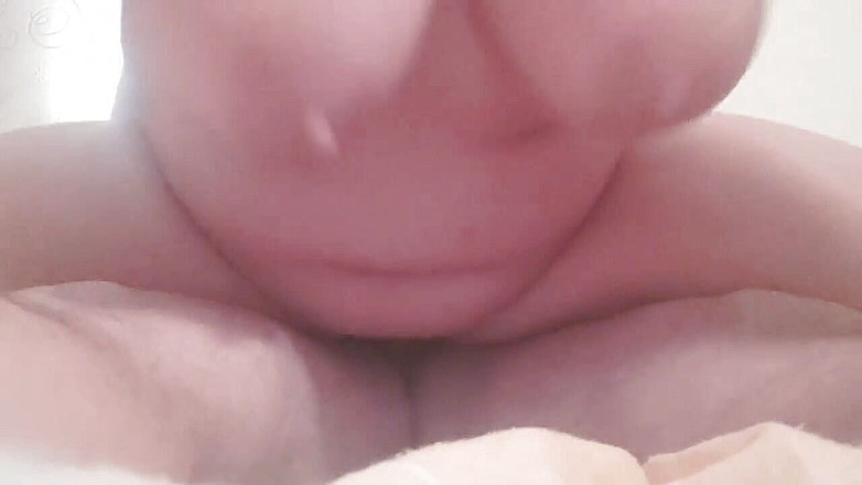 Putarankahotmilf: Mój mężulek pieprzy mnie i spuszcza się w dupę