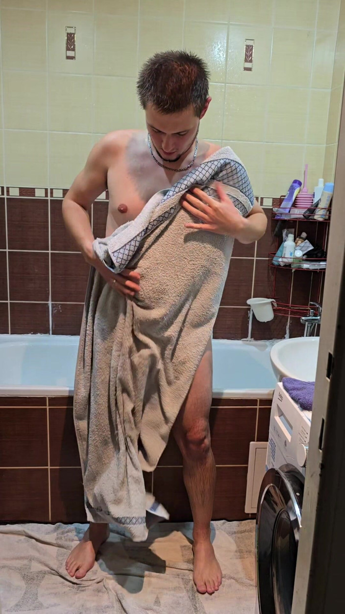 Fap_man93: Douche En Solo - Un Homme Poilu Aime L’eau Tiède