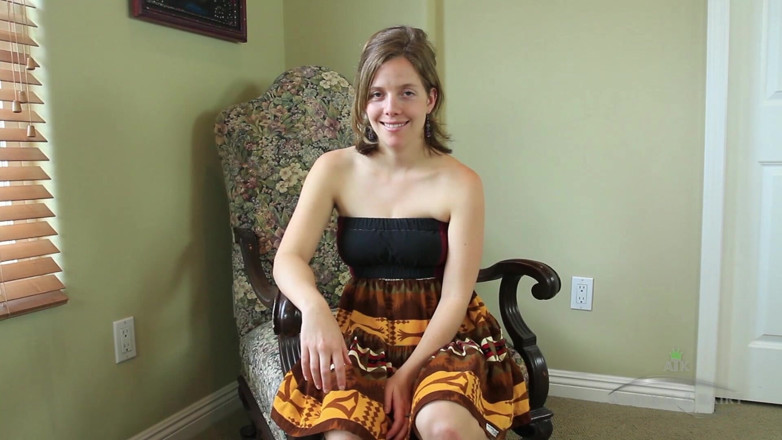 ATK Fans (Hairy): Anna hace una entrevista, lentamente se quita la ropa y...