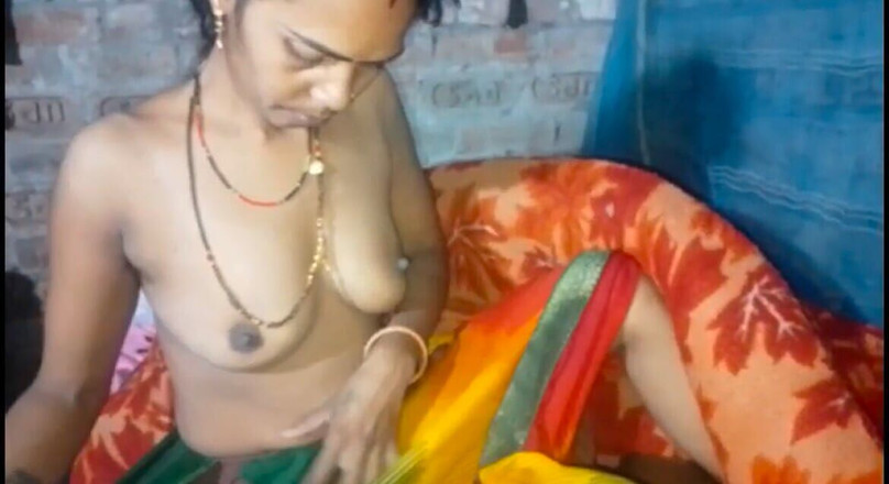 RadhaDevi: Jag knullade grannens Bhabhi