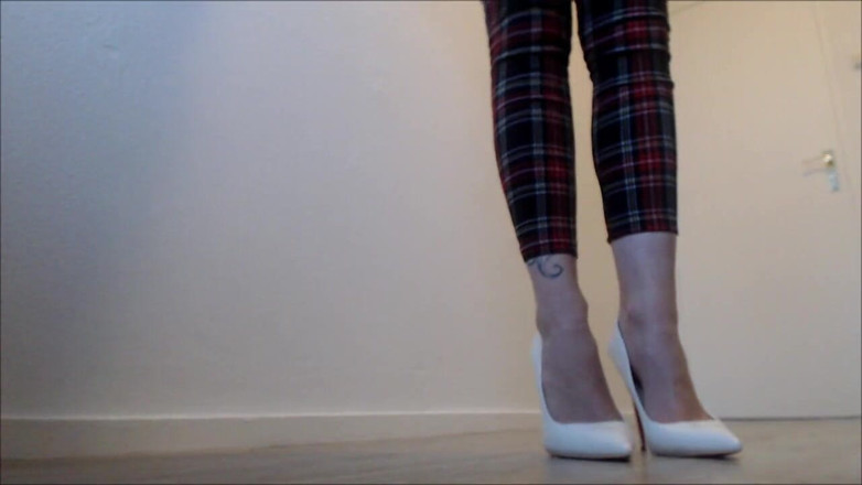 Inkeddutch: Black&amp;white Louboutins kaki yang sangat lengkung joi