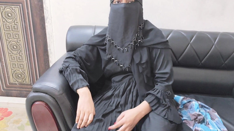 Your-Eshita: Il master indiano er hijabi e la bella moglie scopano...