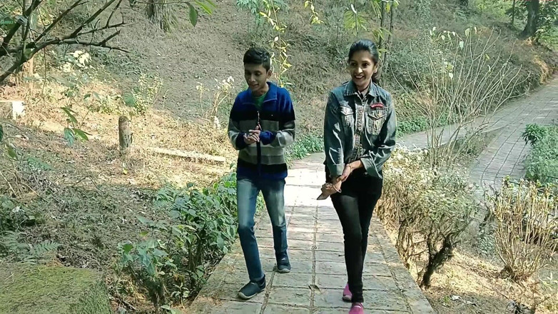 Anjalisingh_sexy: 18-jarige Indische student hete seks met rijpe Desi Bhabhi Punam