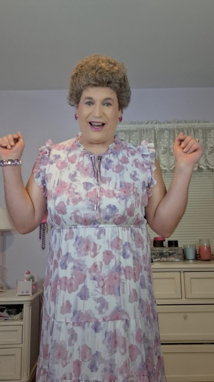 Victoria Lecherri: Sembra così incredibile essere una nonna trans con una nonna...