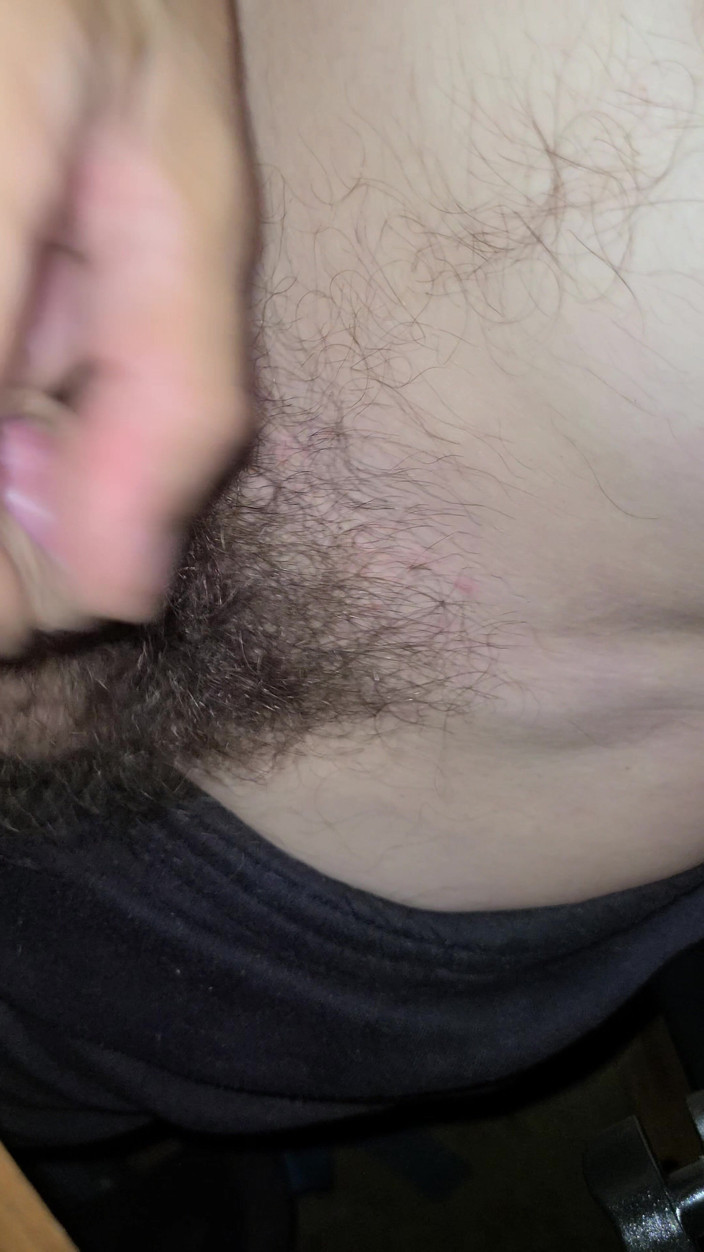 kobra kobreti: Je branle ma bite et je jouis sur mon propre...