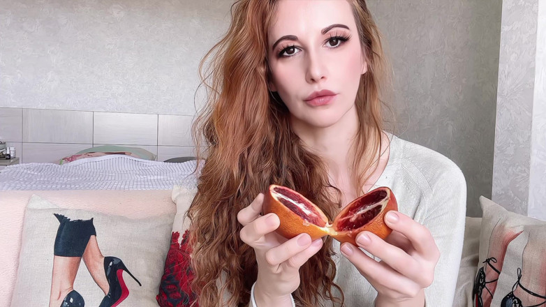 Holy_Red: Yummy Orange Suck - Trucchi Giocosi Della Lingua E Pasticci Succosi!