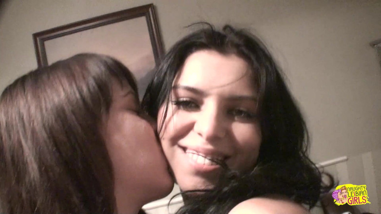 Naughty Lesbian Girls: Absolutnie niesamowita lesbijka osiągnęła orgazm i powinna podziękować swojej super...