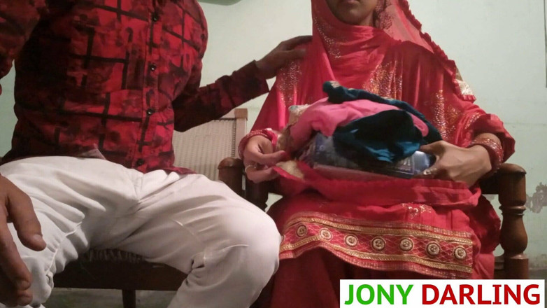 Jony Darling: 嫂子的继女在结婚前一天晚上被狠操。