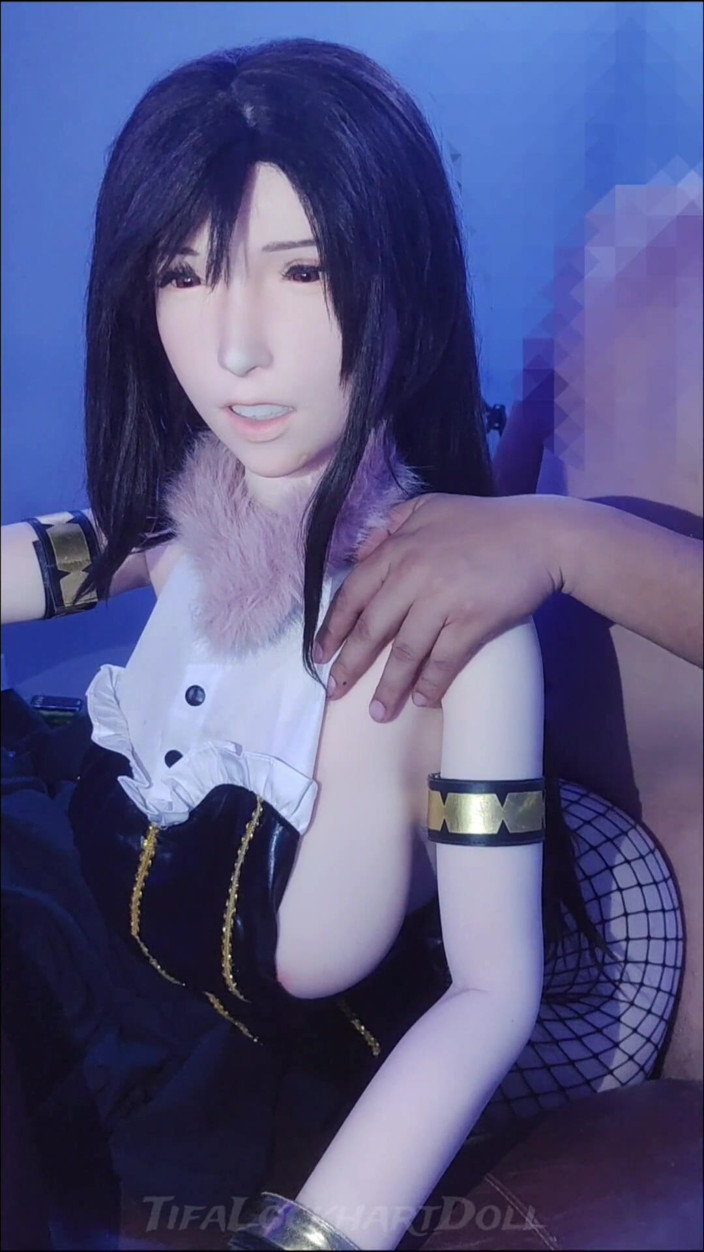 Tifa Lockhart doll: Depois de Dark no Honey Bee Inn. Tifa's Buzzing for...