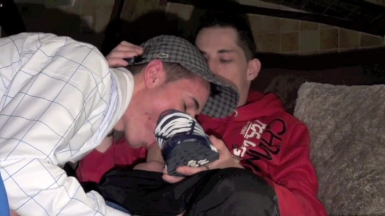 French twinks amator sextapes: Sex tape se 2 teniskami doma