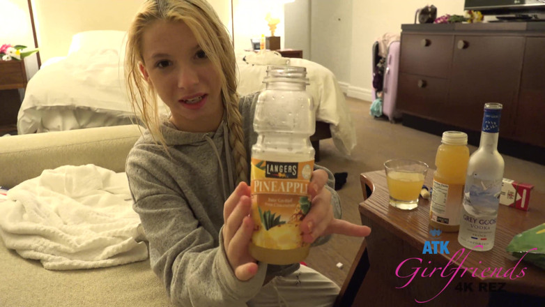 ATK Fans (Girlfriends): Percutian maya di Hawaii dengan Kenzie Reeves 3/14