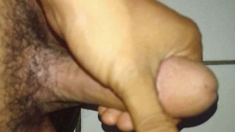 Bade Lund Wala: Aziatische jongen die de penis schudt homoporno