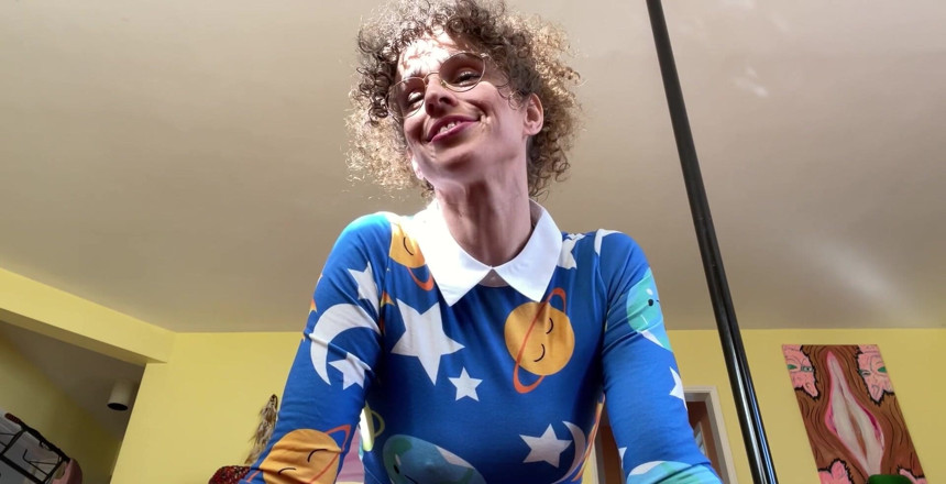VibeWithMommy: Madrastra judía la Sra. Jizzle folla las instrucciones de paja...