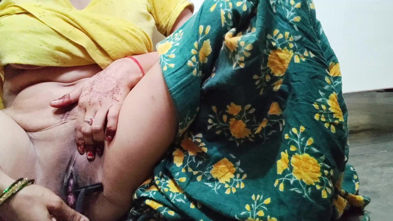 Your Puspa: Muschi sauber rasiertes indisches desi-mädchen