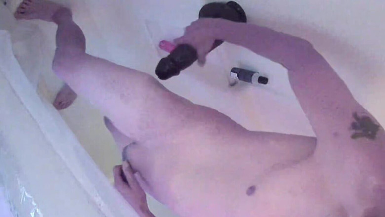 THCBDNA: Ehemann mit dildos in der dusche erwischt