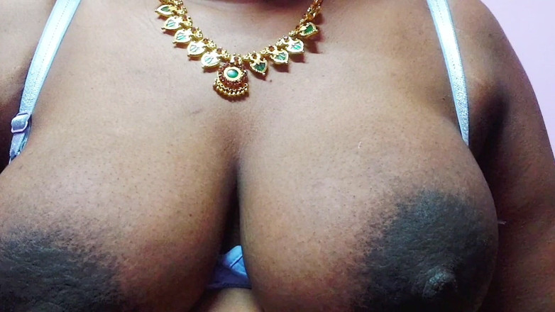 Desi Mohini: Belle tette desi