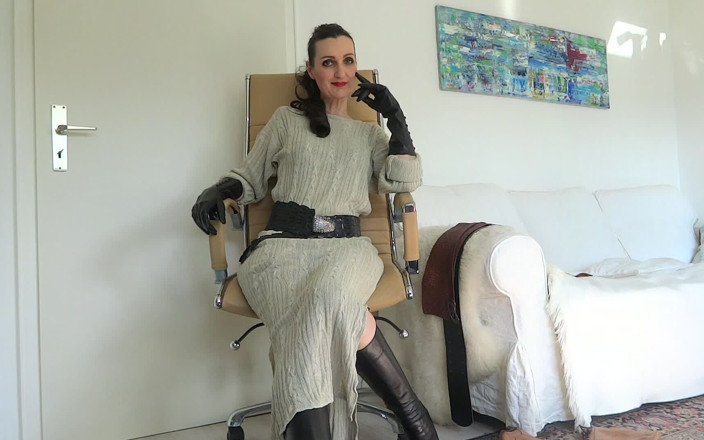 Lady Victoria Valente: Geniş sıkı kemerler bölüm 1