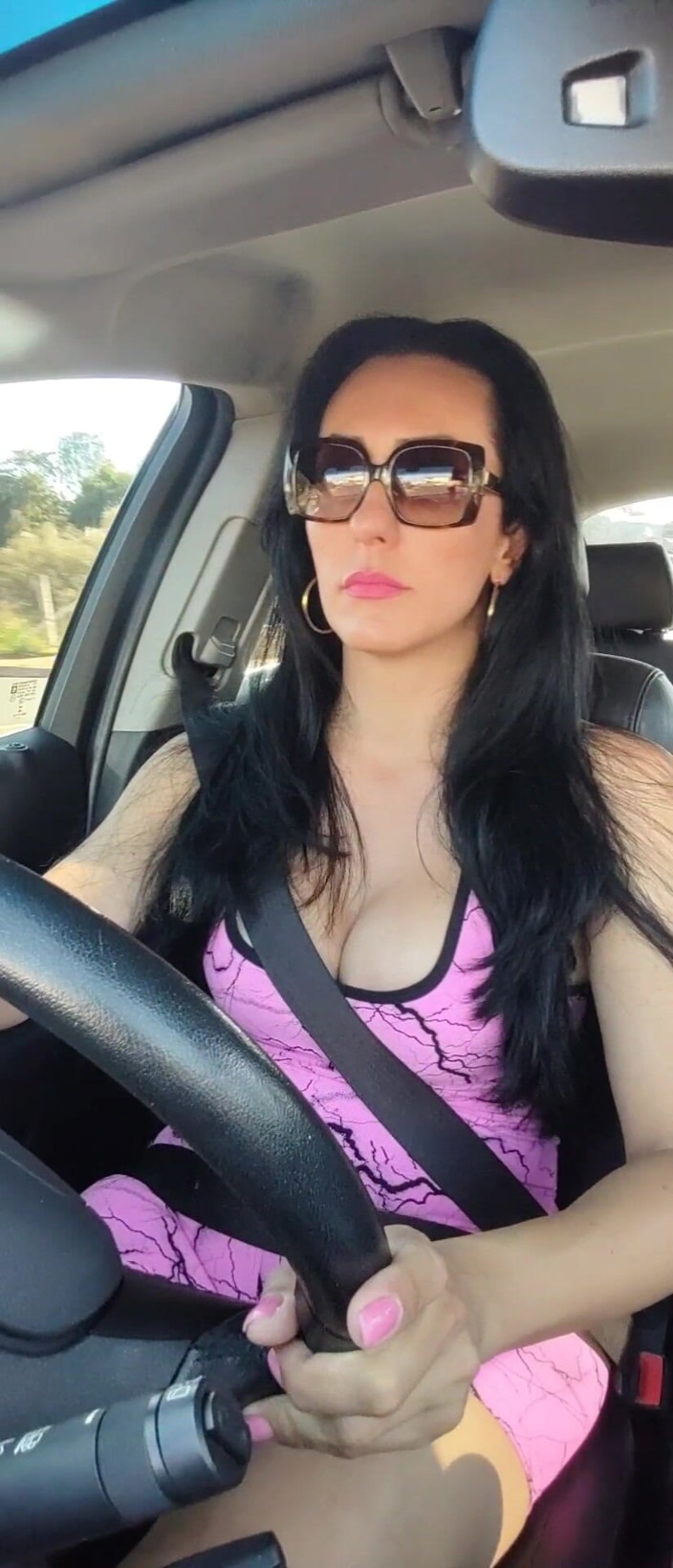 Shemale Ellyn Trans: オナニーして調教終えて車に乗ってきました