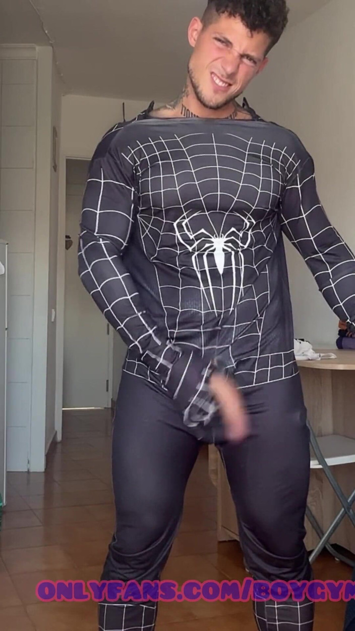 BoyGym: boyjiem spaidarmain tiktok bara land aashchary