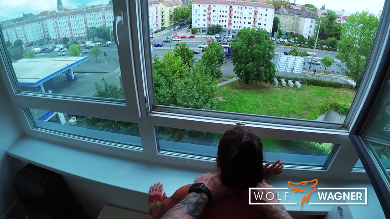 Wolf Wagner Com: Milf walą w stół w kuchni dla pulchnej laski Adrienne...
