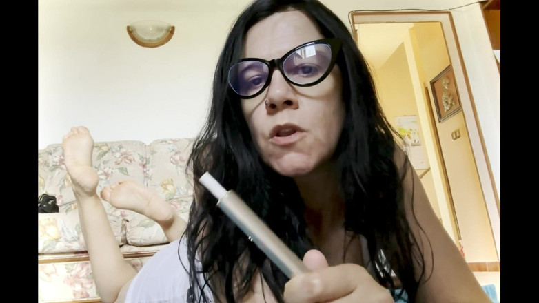 Bergami Melissa: Kakiku untukmu pecundang plebeian