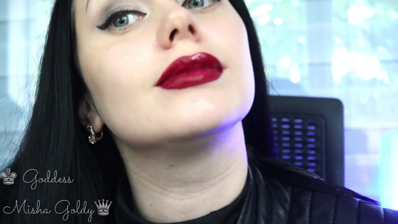 Goddess Misha Goldy: Cum to my big lips and hookah smoke!