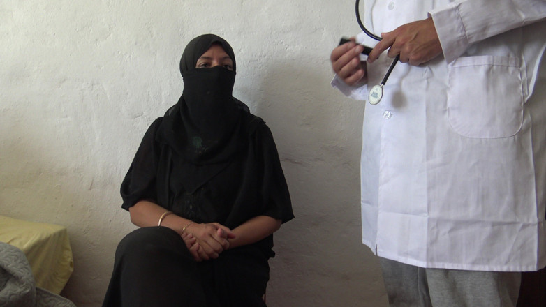 Souzan Halabi: This Turkish Muslim Granny Is Shocked! Doctor Pulls Out His...