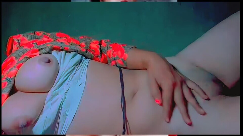 TricolorMusic3: Tinerețea pizdei frumoase roz sexy este foarte neliniștită. Mă simt...