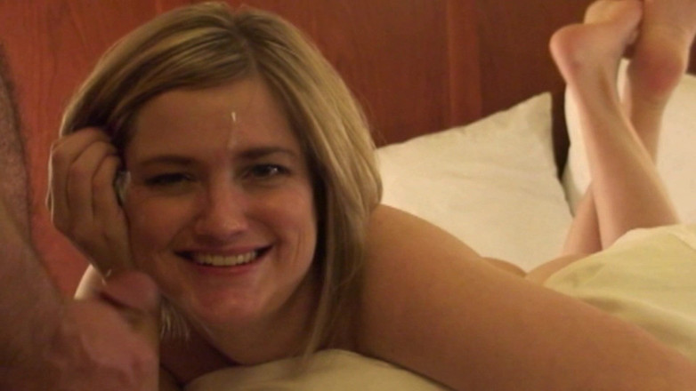 Video Wonderland Productions: Katie May adora foder na câmera