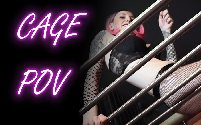 Lady_Angela: Lady angela cage pOV kerker, halter, hohe stiefel, netzstrümpfe, domina-göttin...