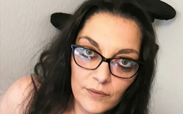 CumSlut Eva 82: Vollbusige MILf-schlampe, gangbang, creampie, bukkake, spermaschlampe