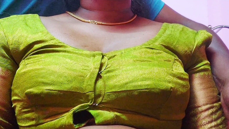 Desi Mohini: 발정난 Kavita 아줌마와 인도 포르노 섹스