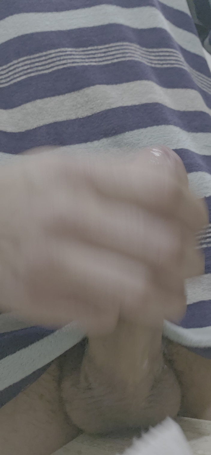 Lobon8a: Me Masturbo Mi Polla Grande Para Ti