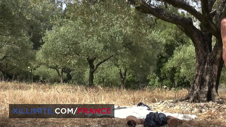 Made In France: Plaisirs à la campagne avec la brune Mya Lorenn